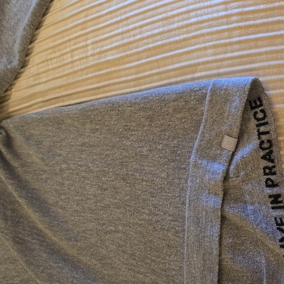 lululemon athletica Gray Women's Crew Neck Sweater - Picture 10 of 11